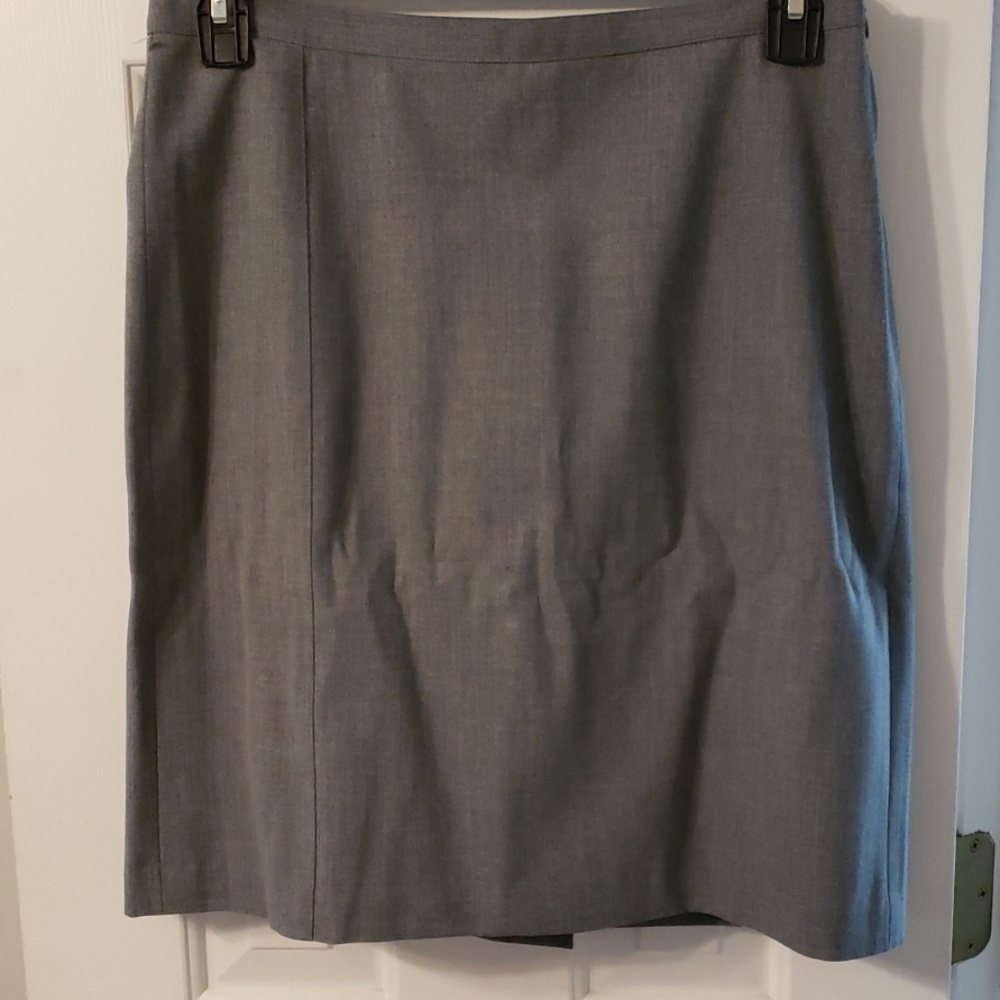 Stretch grey skirt